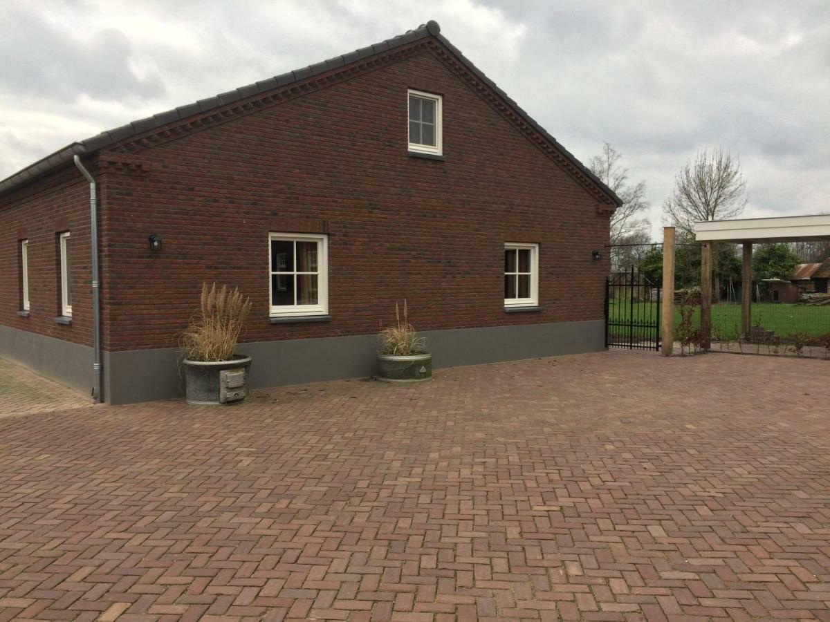 Bed En Breakfast Donkersvoort Bed & Breakfast Beek en Donk Exterior photo